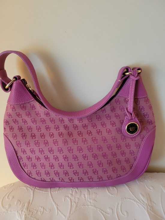 Dooney & Bourke Handbags - Dooney & Bourke Spring Fuschia Signature Bag.